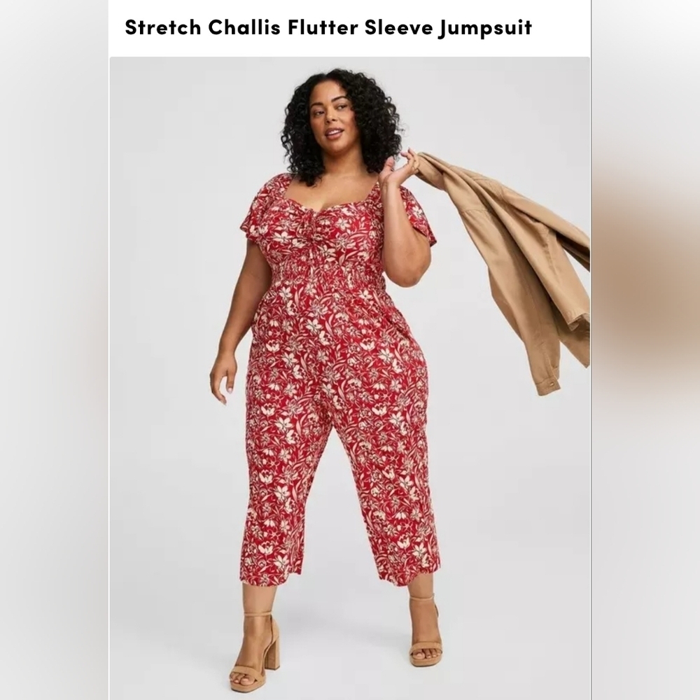 TORRID CHALLIS FLUTTER SLEEVE JUMPSUIT. STEPH FLORAL POMPEIAN RED. SIZE 3 = 3X